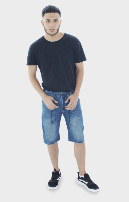 Bermuda en Denim con Pliegues